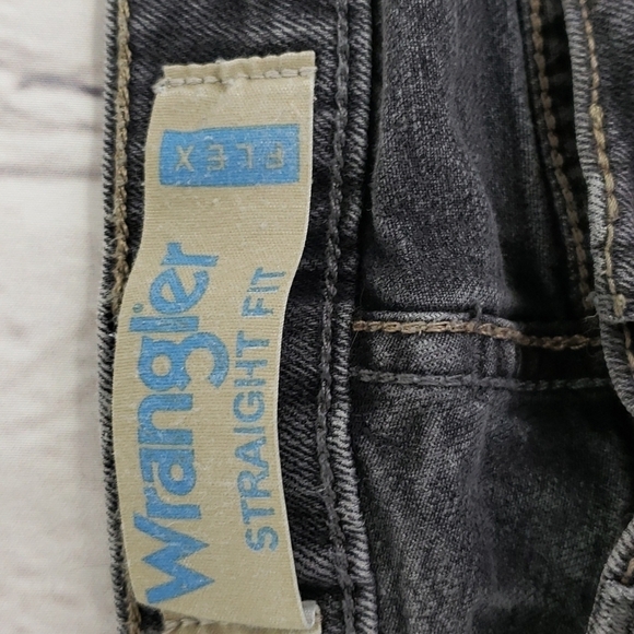 Wrangler Straight Fit Flex Faded Black Grey Jeans 29x29 GUC - Picture 10 of 13